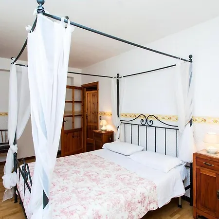 Βίλα Spacious In Ramazzano, Perugia With Private Pool
