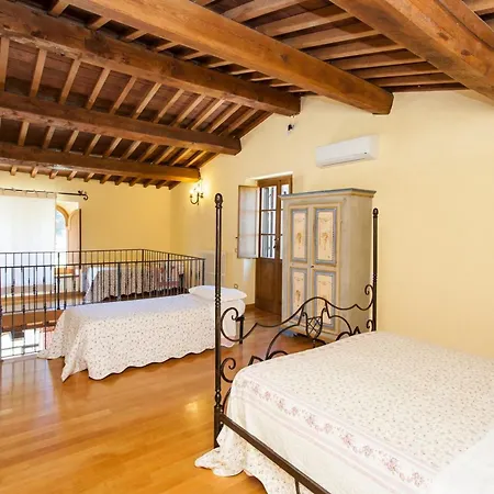 Villa Spacious In Ramazzano, Perugia With Private Pool