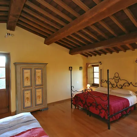Villa Spacious In Ramazzano, Perugia With Private Pool