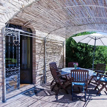 Villa Spacious In Ramazzano, Perugia With Private Pool *